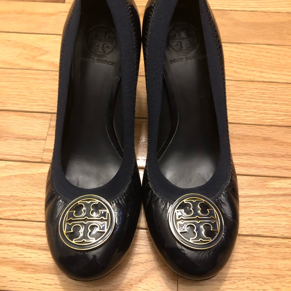 Tory Burch Caroline navy patent pumps